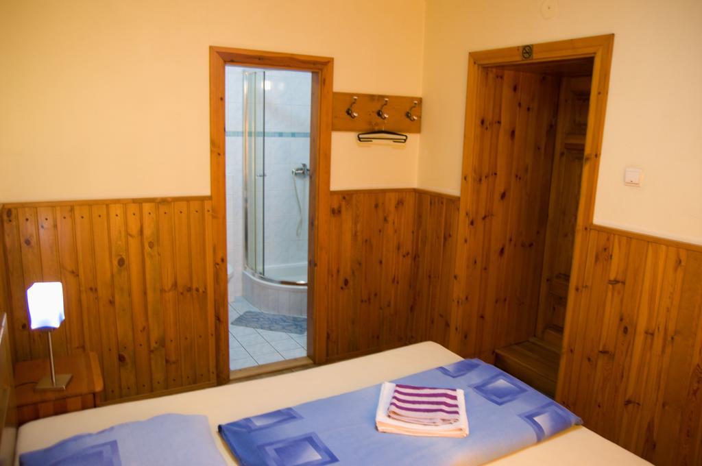 Penzion Pod Branou Poprad Exterior foto