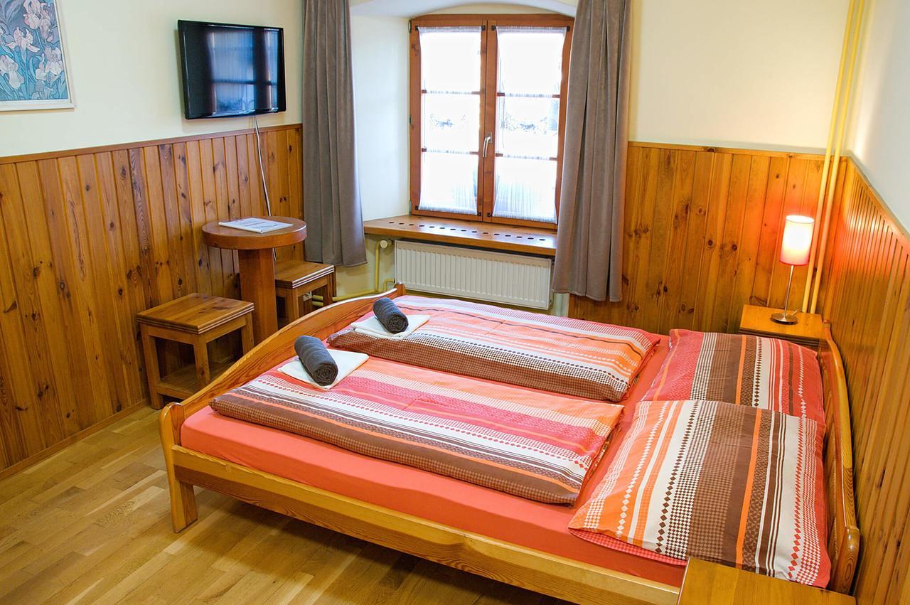 Penzion Pod Branou Poprad Exterior foto