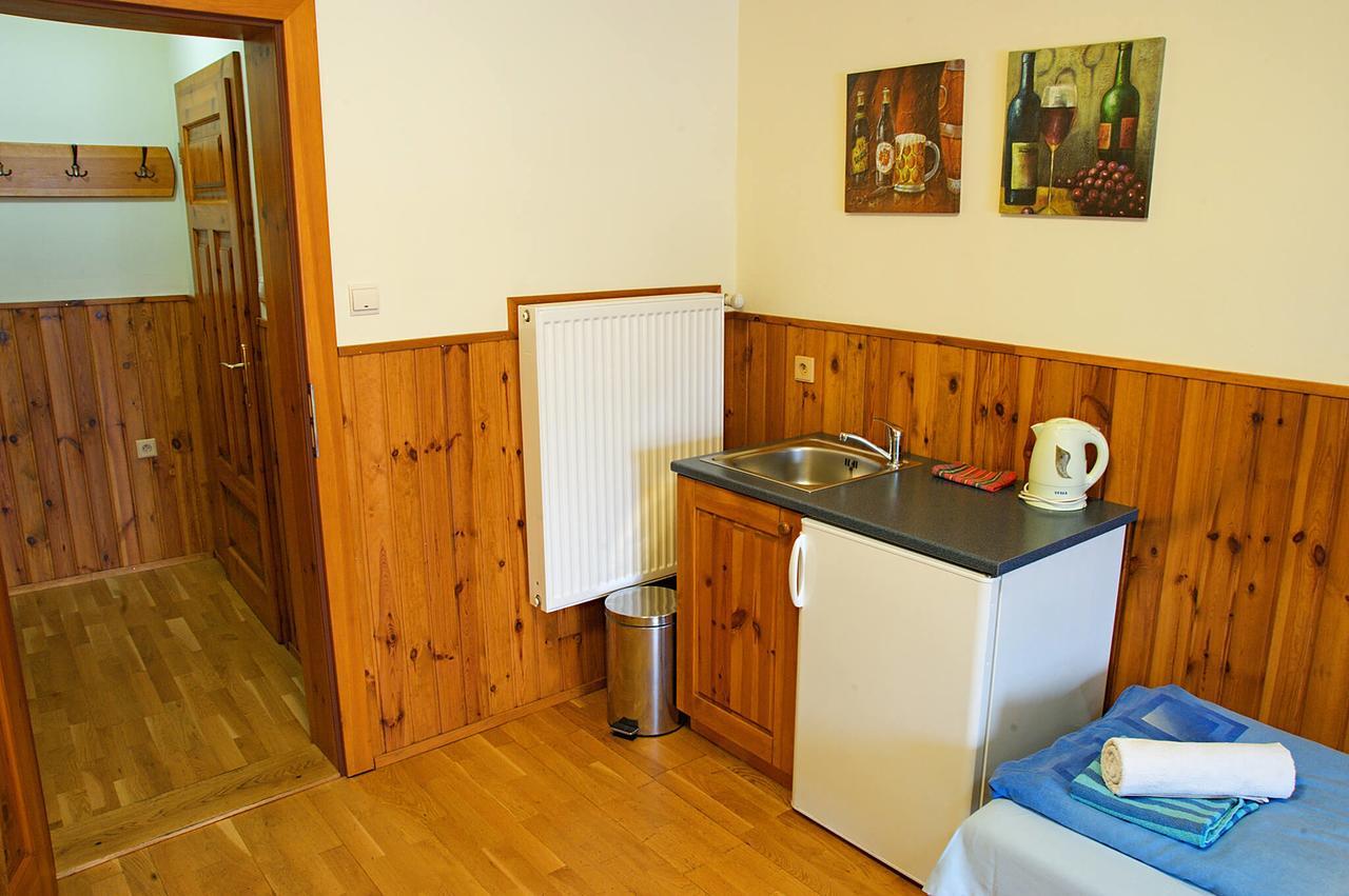 Penzion Pod Branou Poprad Exterior foto